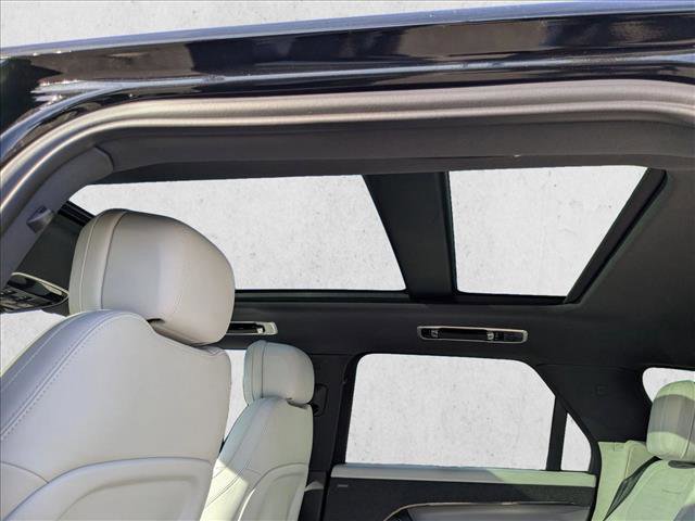 Certified 2025 Land Rover Range Rover Sport SE image 20