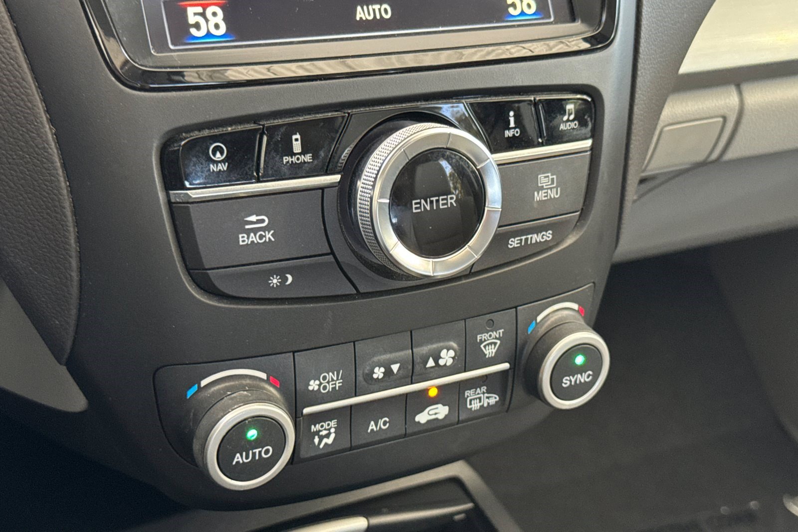 Used 2017 Acura RDX w/ Tech & AcuraWatch Plus Pack FWD image 26