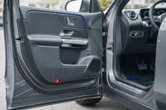 New 2026 Mercedes-Benz GLB 250 4MATIC image 38