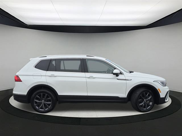Certified 2023 Volkswagen Tiguan SE image 8