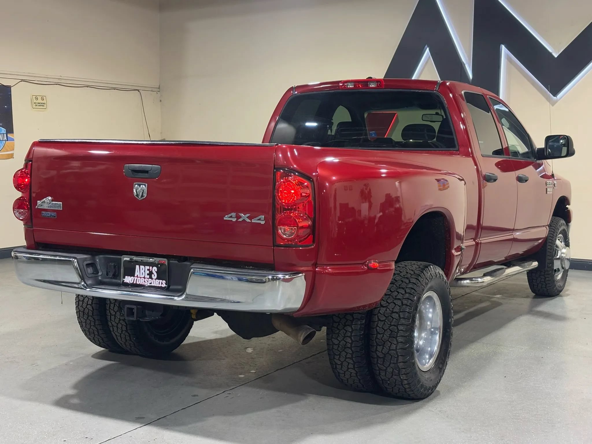 Used 2009 Dodge Ram 3500 Truck SLT w/ Popular Equipment Group AWD/4WD image 4