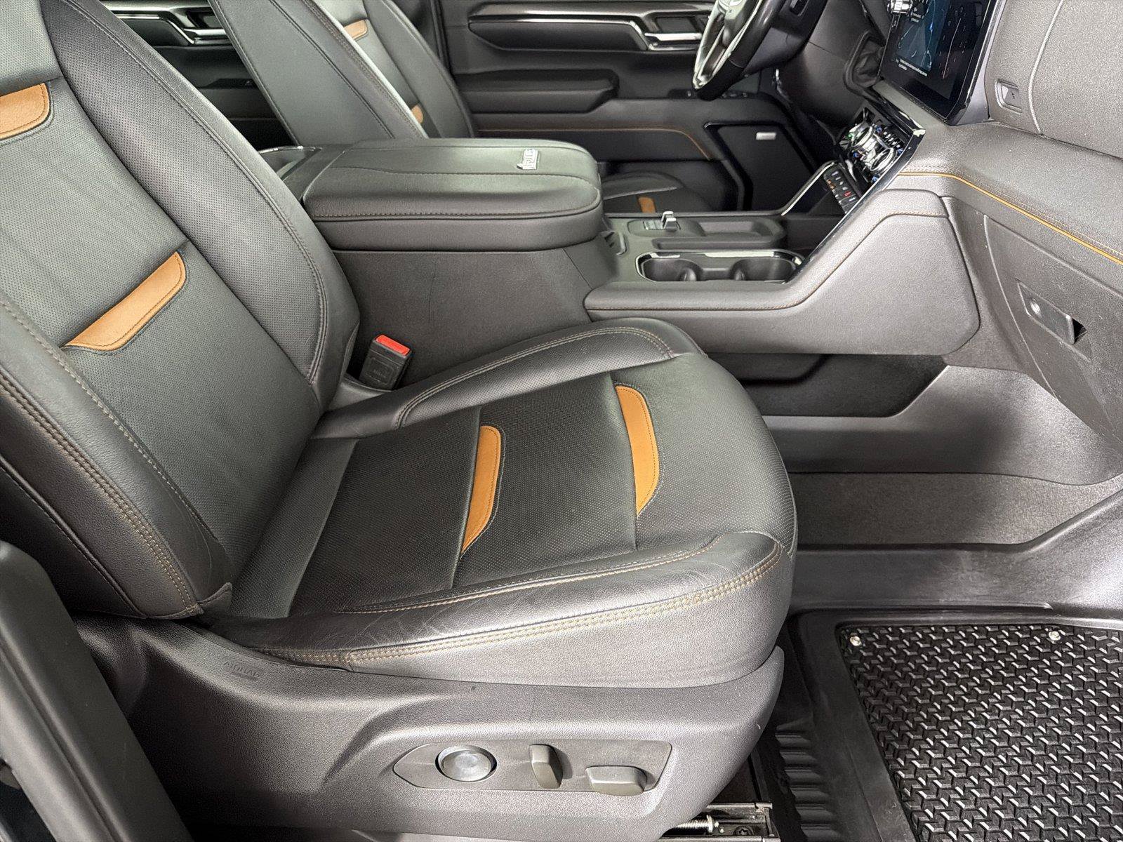 Used 2024 GMC Sierra 2500 AT4 w/ AT4 Premium Plus Package AWD/4WD image 12