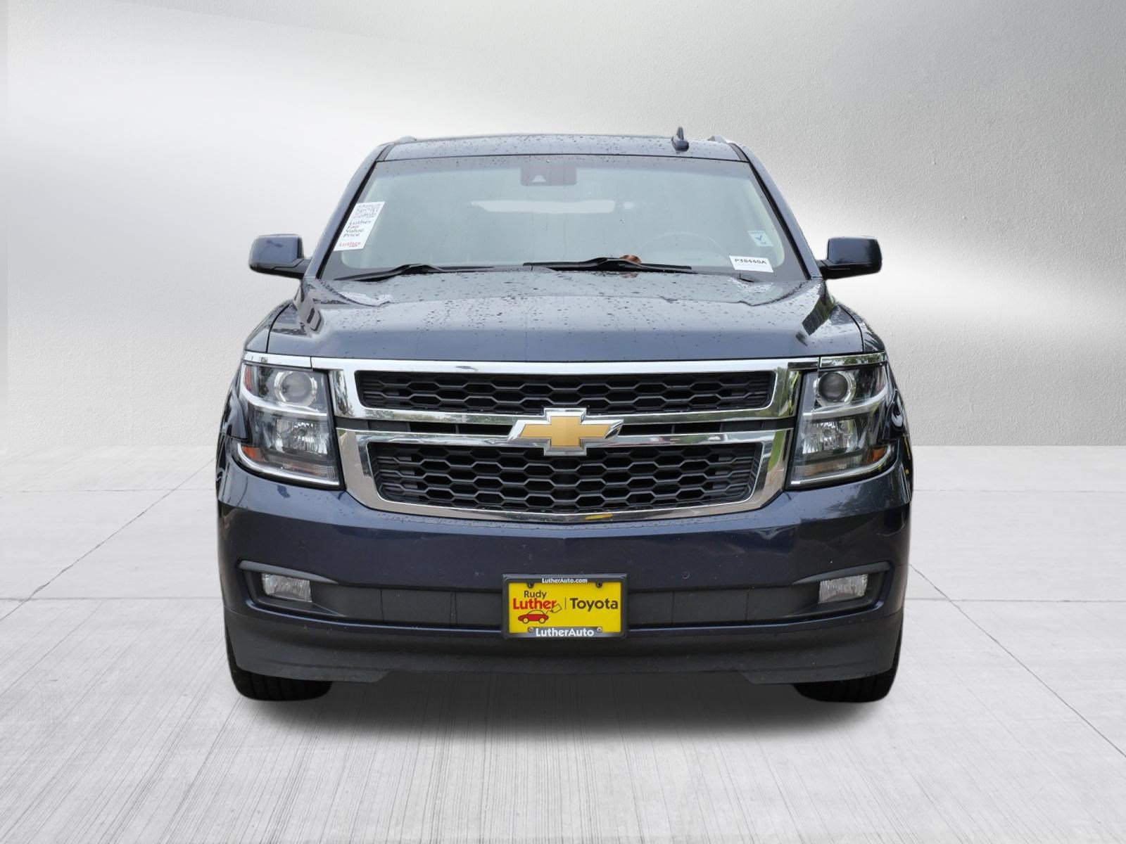 Used 2019 Chevrolet Tahoe LT w/ Luxury Package AWD/4WD image 2