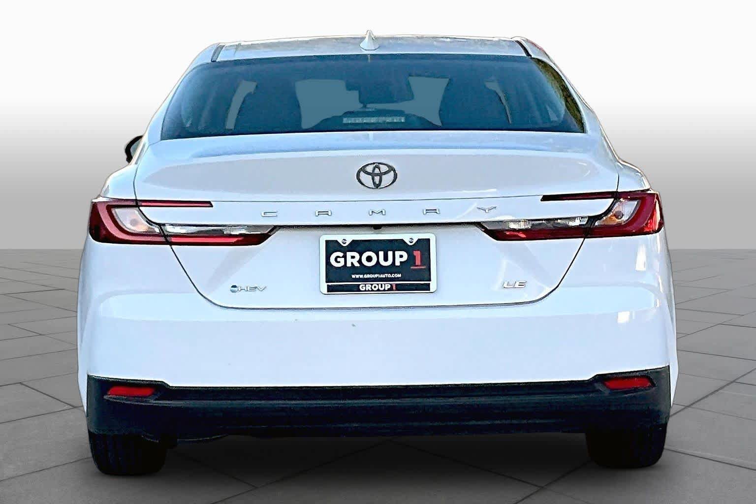 Used 2025 Toyota Camry LE FWD image 5