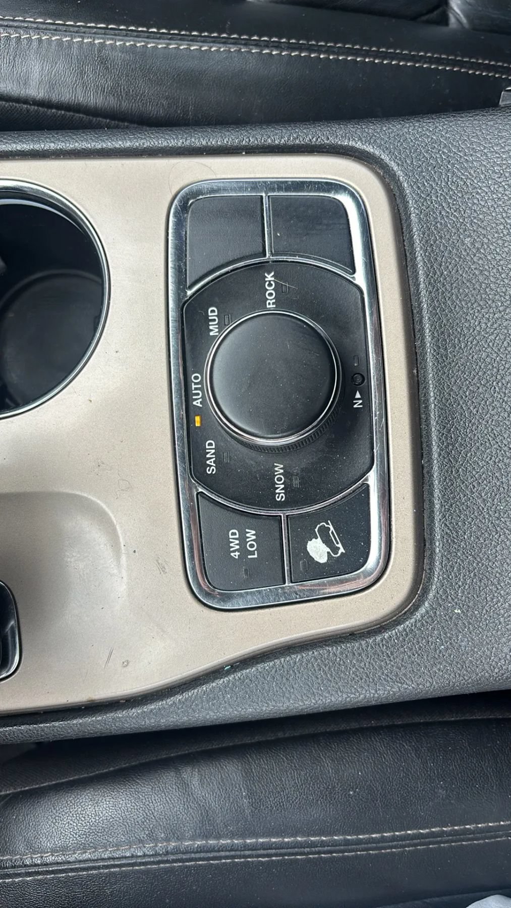 Used 2014 Jeep Grand Cherokee Limited AWD/4WD image 24