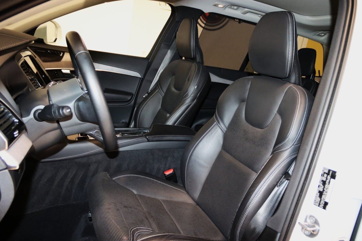 Used 2023 Volvo XC90 B6 Ultimate AWD/4WD image 35