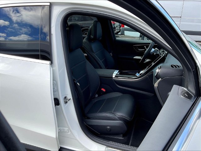 Used 2026 Mercedes-Benz GLC 300 4MATIC image 30