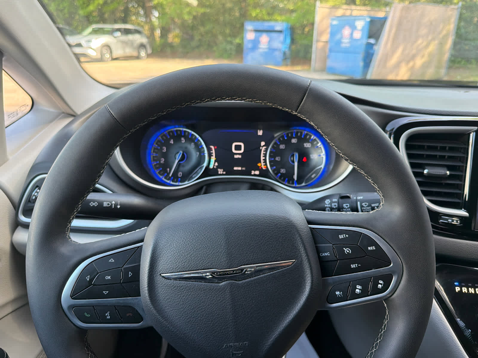 Used 2024 Chrysler Pacifica Touring-L FWD image 22