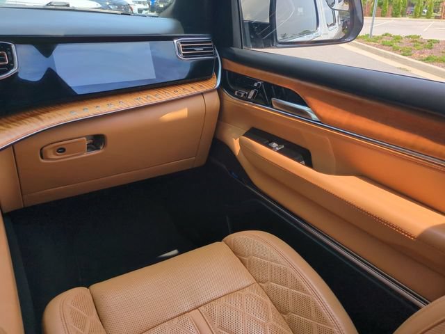 Used 2022 Jeep Grand Wagoneer Series III w/ Flexible Seating Group AWD/4WD image 17