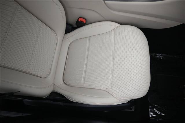 Certified 2026 Mercedes-Benz GLC 300 4MATIC image 28