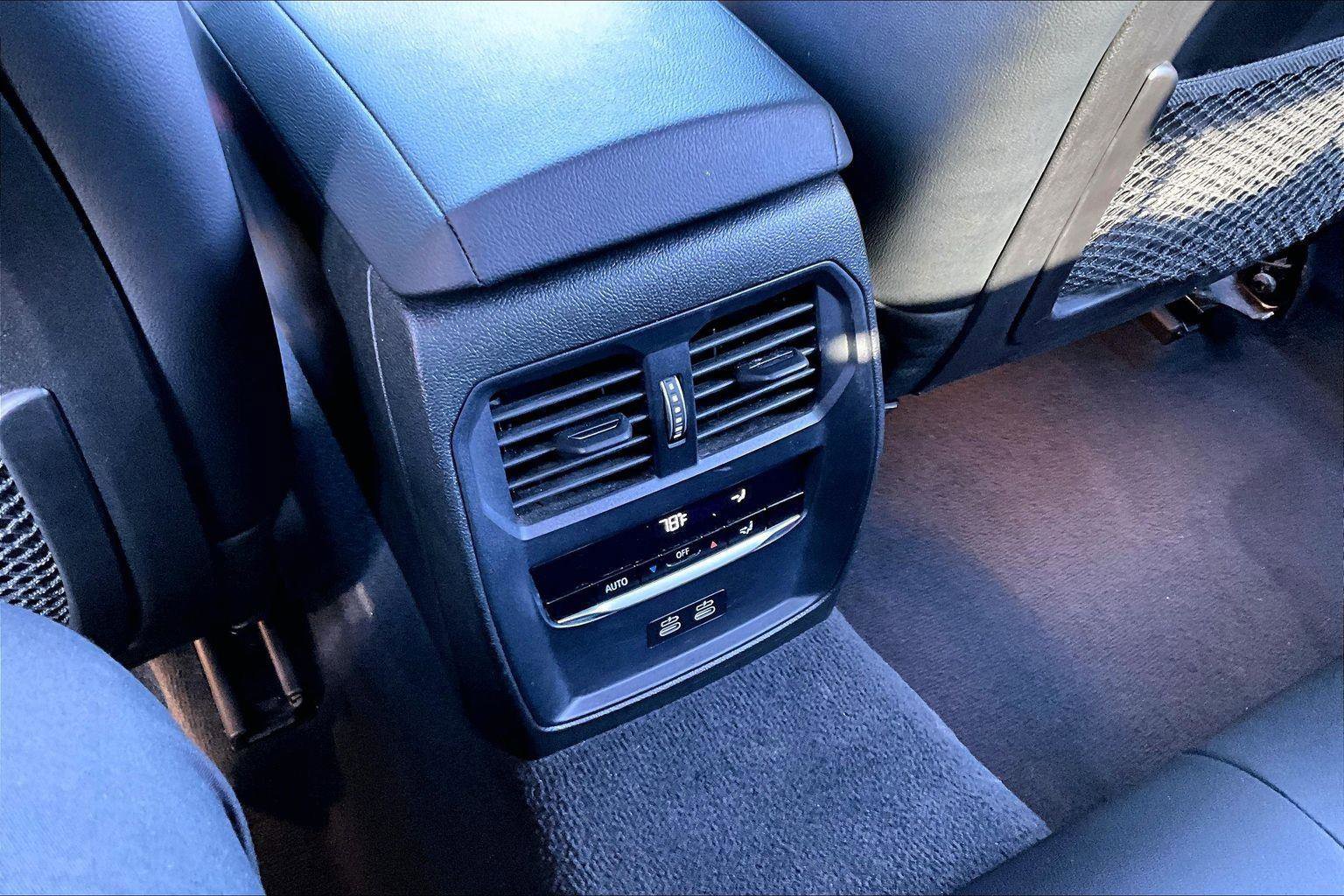 Used 2023 BMW 330i Sedan w/ Convenience Package image 31