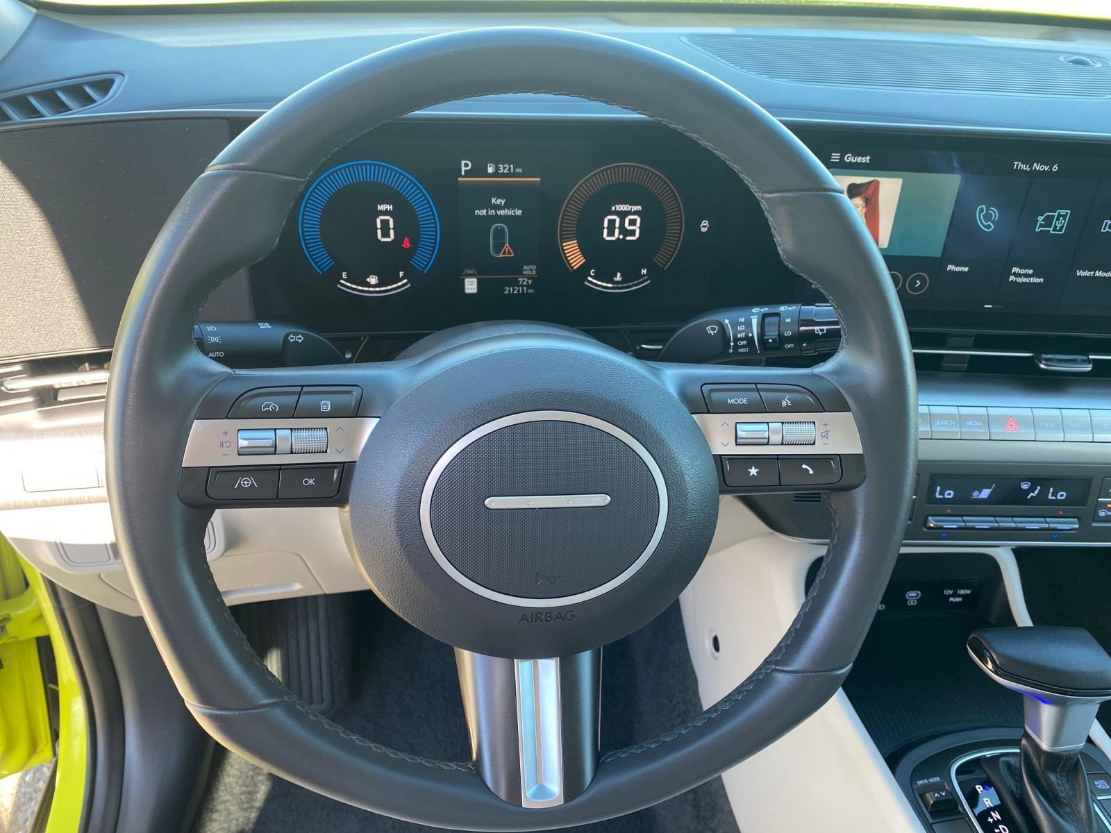 Used 2025 Hyundai Kona SEL image 28