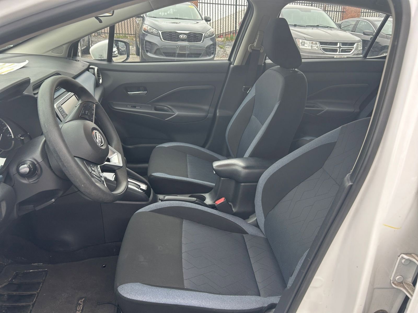 Used 2025 Nissan Versa SV FWD image 22
