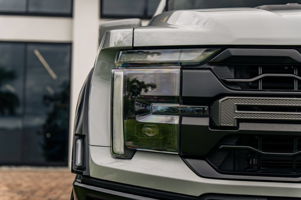 Used 2024 Ford F150 Raptor AWD/4WD image 9