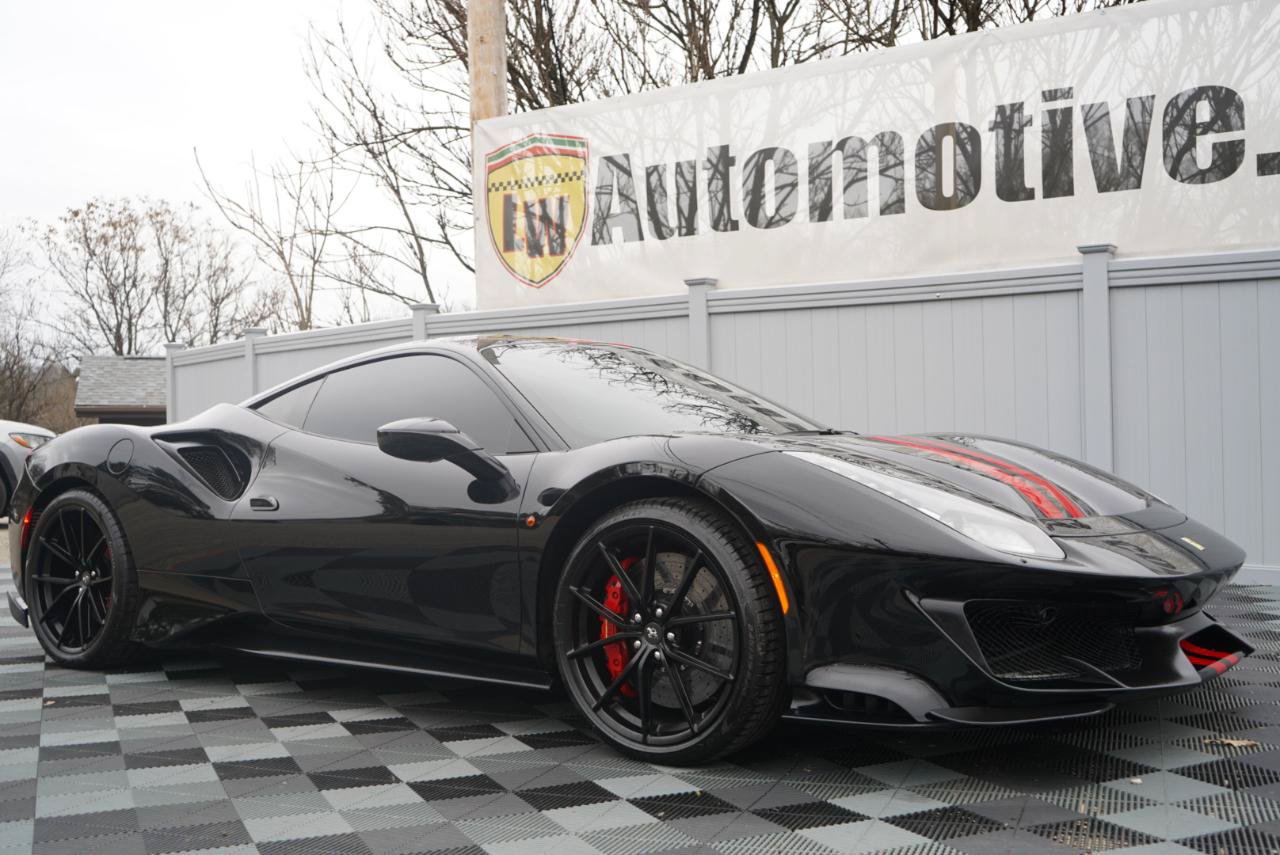 Used 2020 Ferrari 488 Pista Coupe RWD image 3