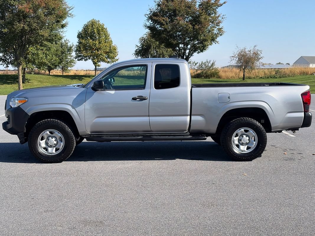 Used 2020 Toyota Tacoma SR AWD/4WD image 5