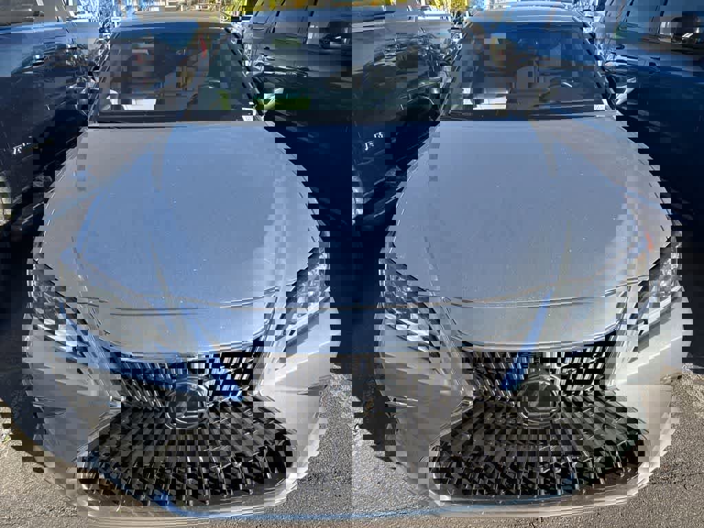 Used 2025 Lexus ES 300h w/ Premium Package image 2