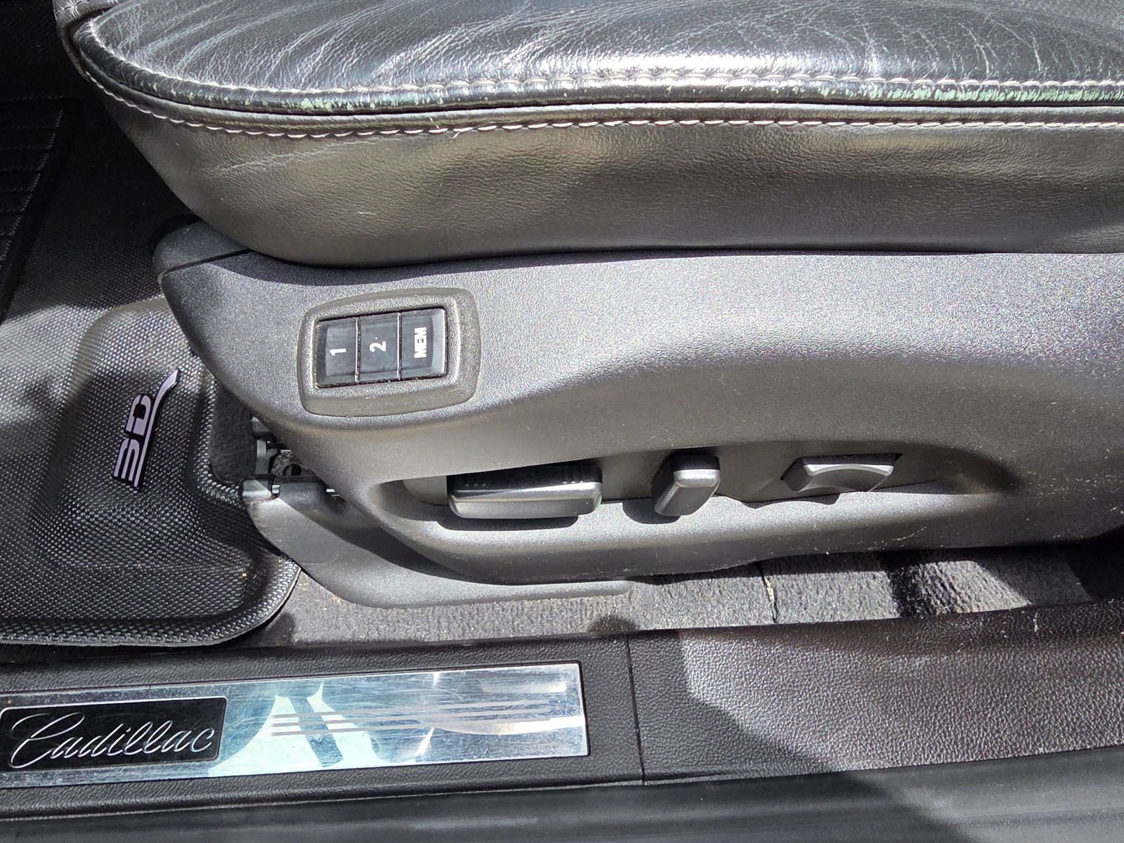 Used 2016 Cadillac SRX Luxury w/ Driver Awareness Package FWD image 35