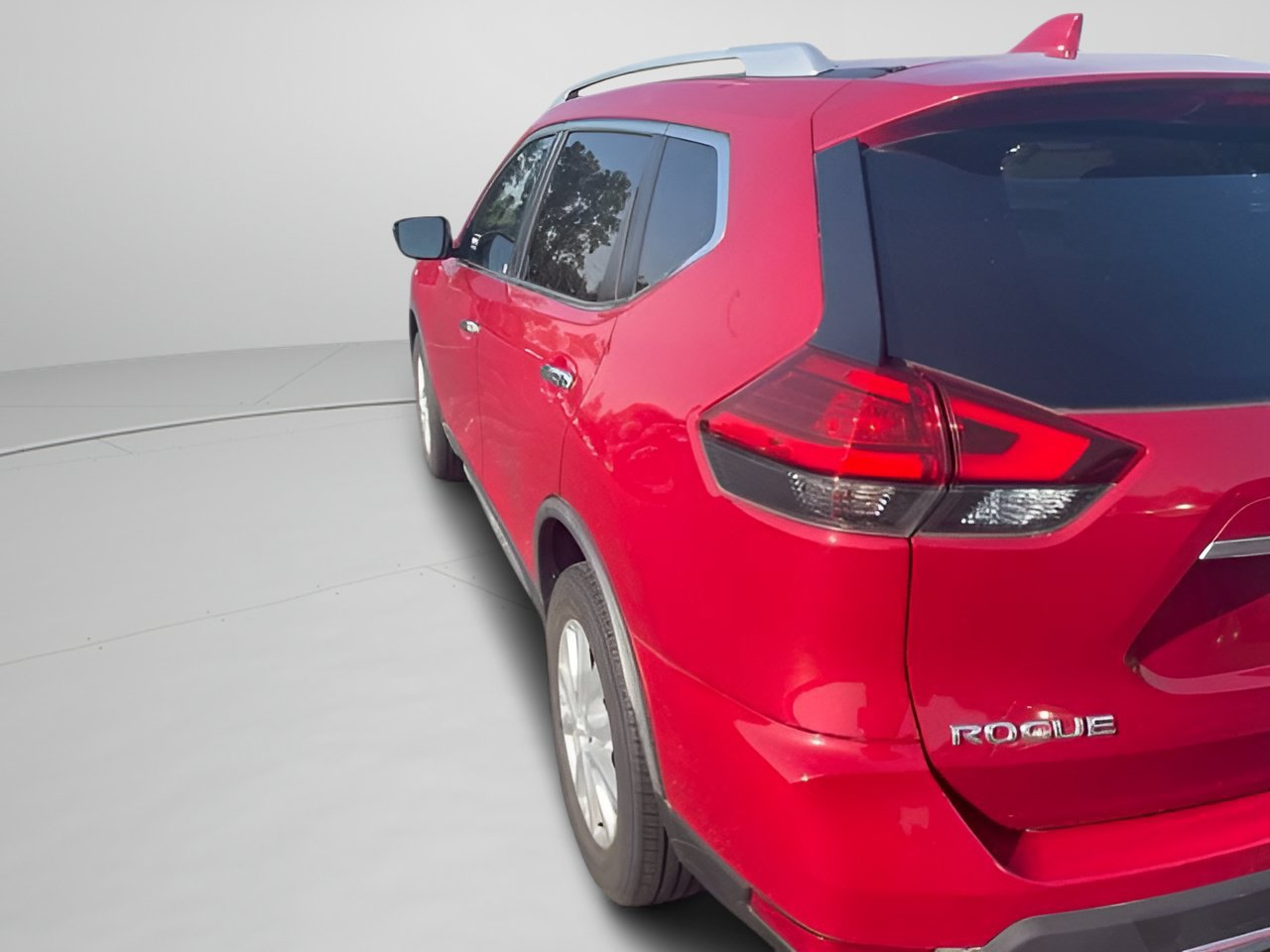 Used 2017 Nissan Rogue SV AWD/4WD image 9