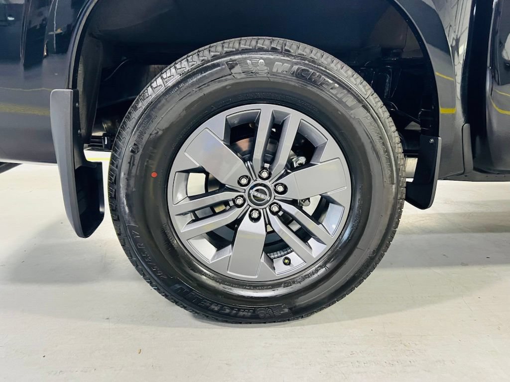 New 2027 Nissan Frontier SV RWD image 9