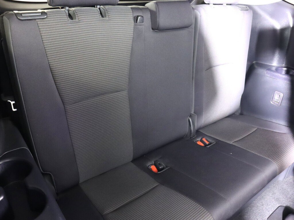 Used 2021 Toyota Highlander LE image 39