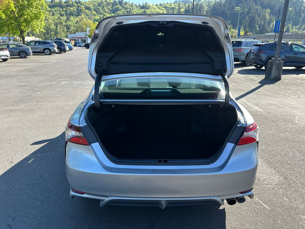 Used 2024 Toyota Camry SE FWD image 11