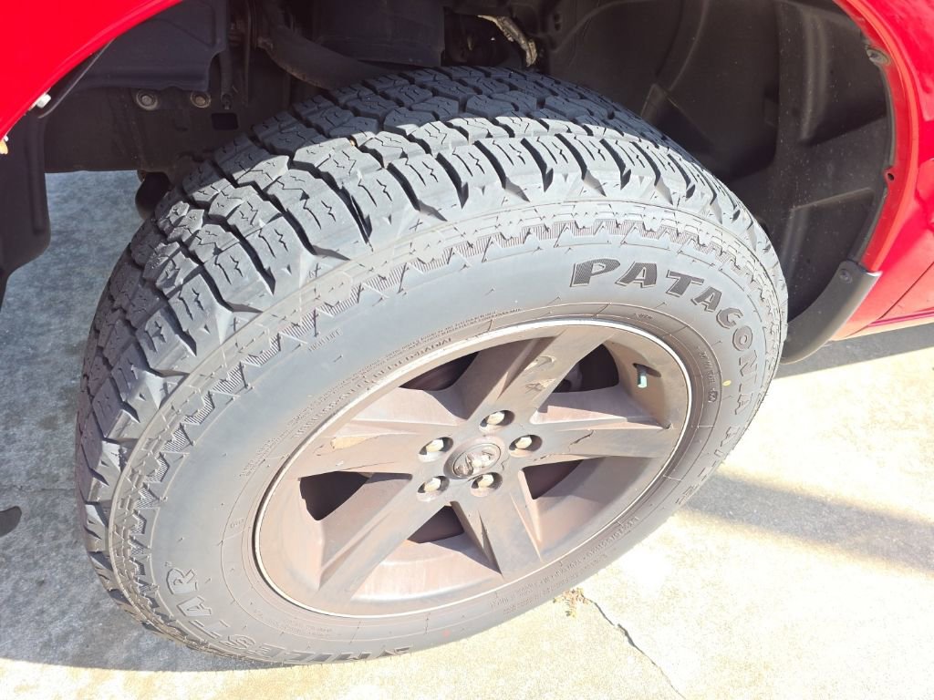 Used 2014 RAM 1500 Express image 2