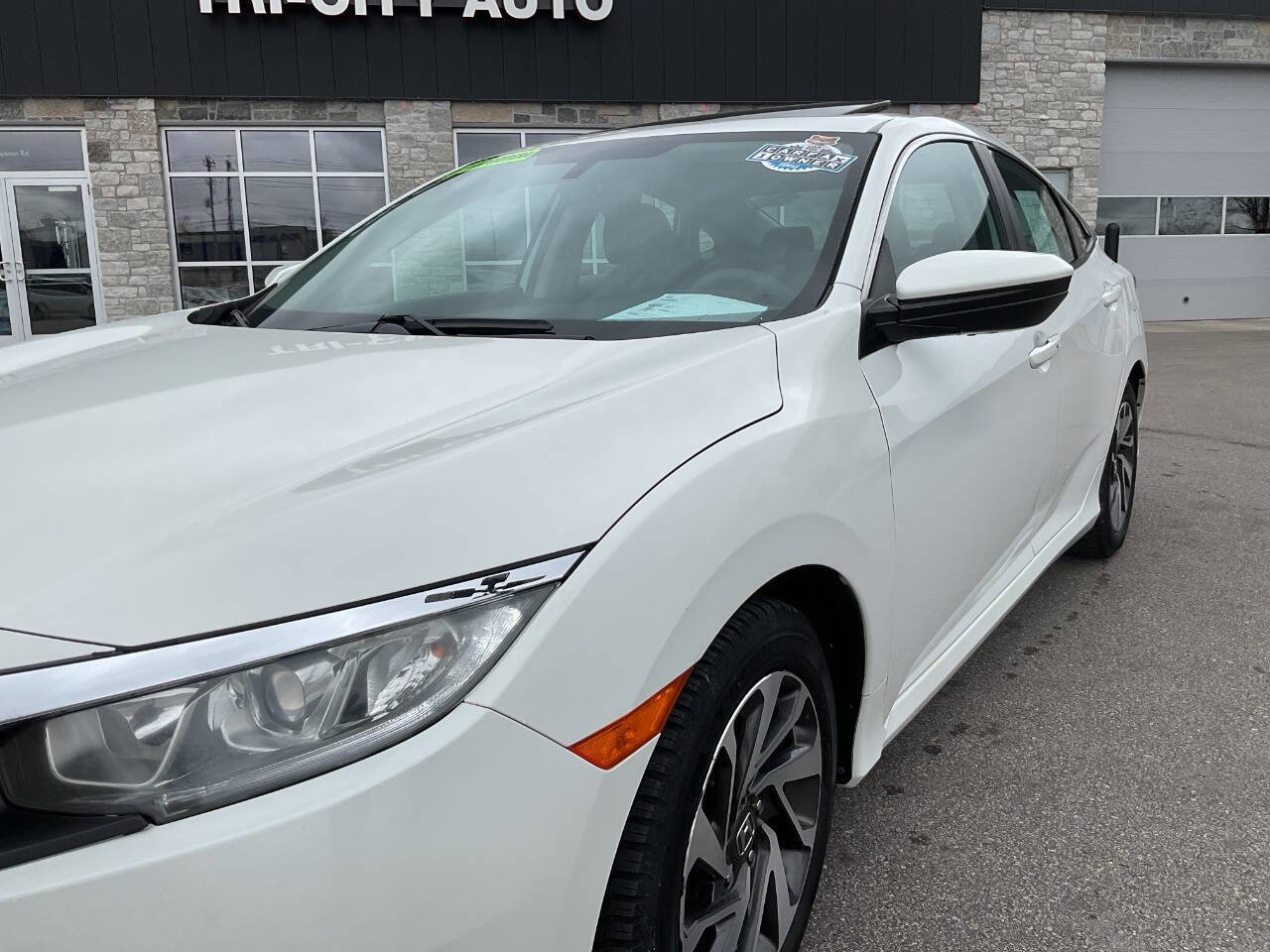 Used 2016 Honda Civic EX image 2
