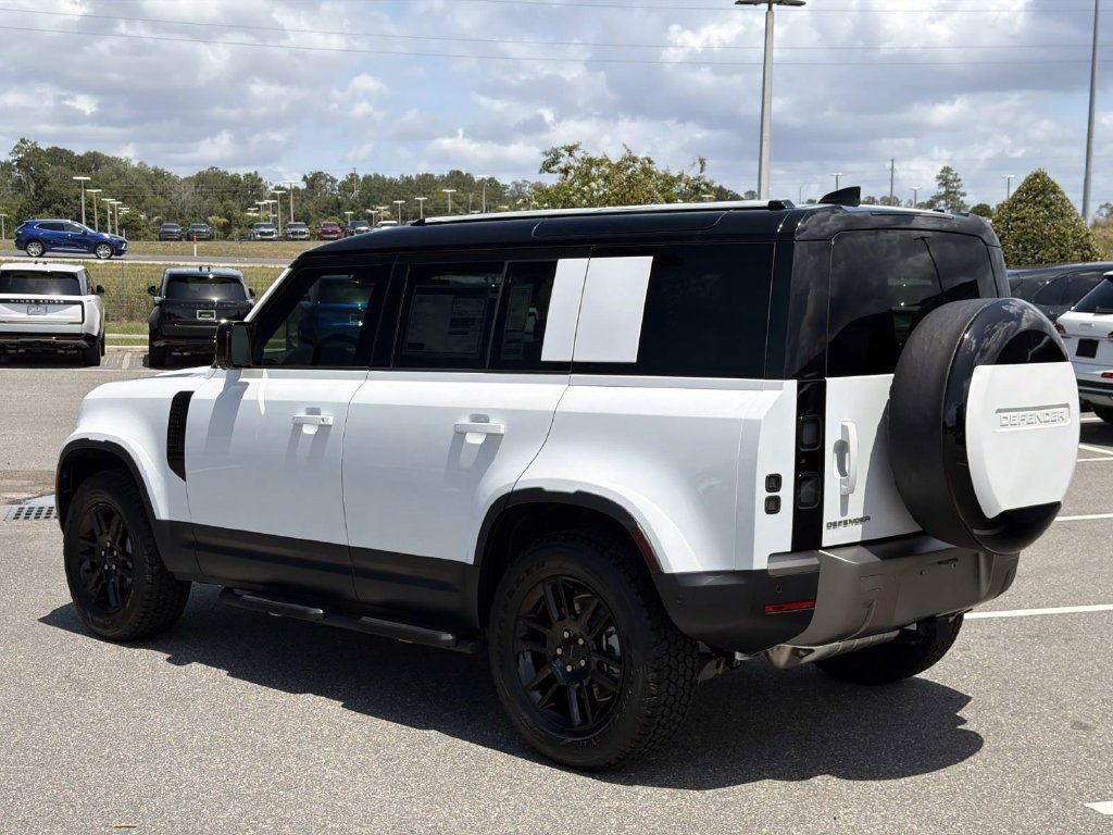 New 2026 Land Rover Defender 110 S AWD/4WD image 3