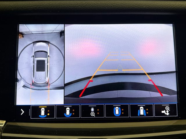 Used 2020 Cadillac XT6 Premium Luxury AWD/4WD image 16
