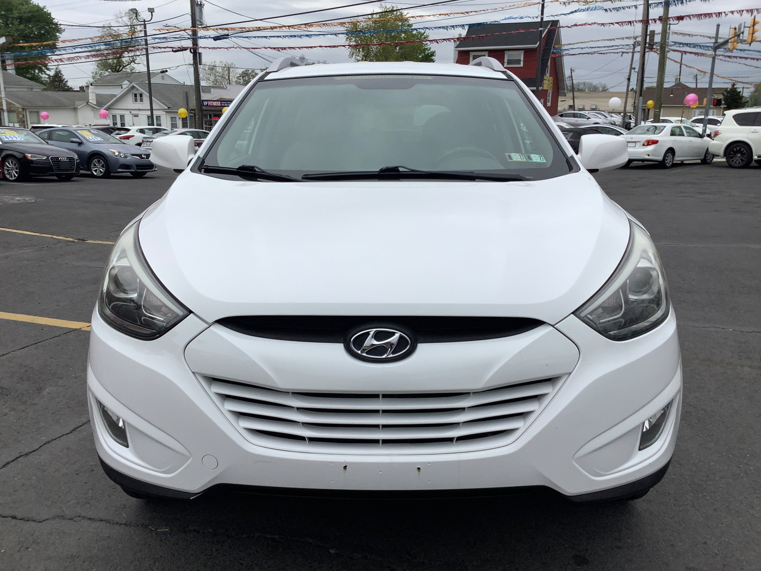 Used 2015 Hyundai Tucson SE AWD/4WD image 2