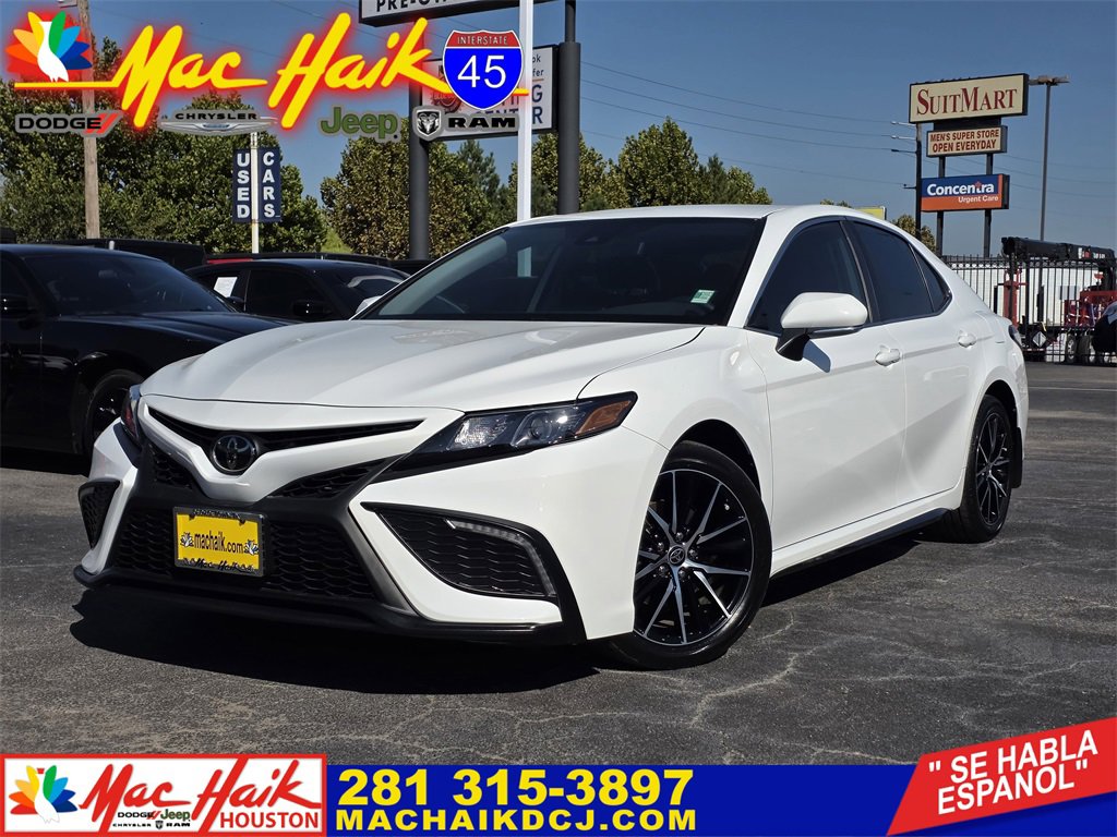 Used 2023 Toyota Camry SE