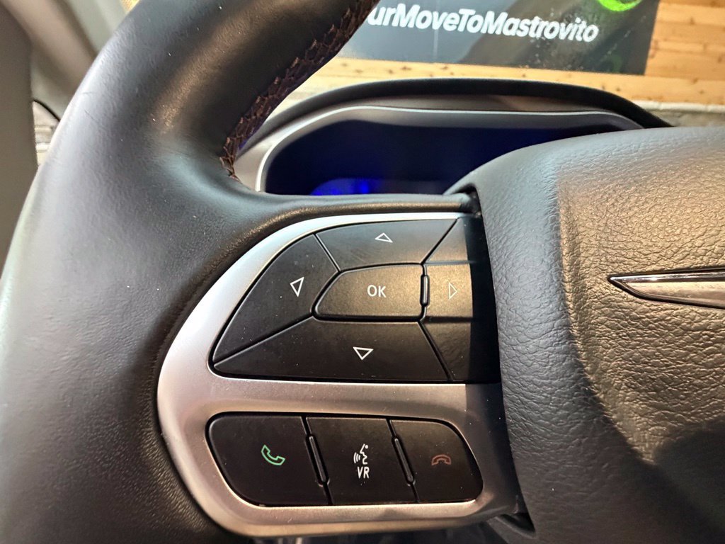 Used 2019 Chrysler Pacifica Touring-L w/ Advanced Safetytec Group FWD image 35