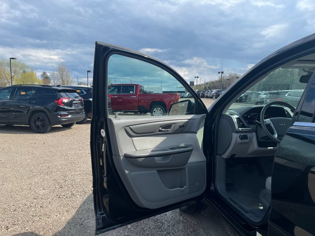 Used 2017 GMC Acadia Limited SLT AWD/4WD image 17