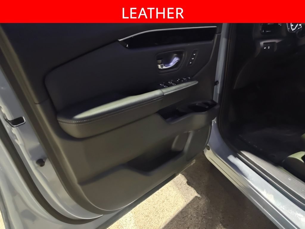 Used 2023 Honda Pilot Touring image 5