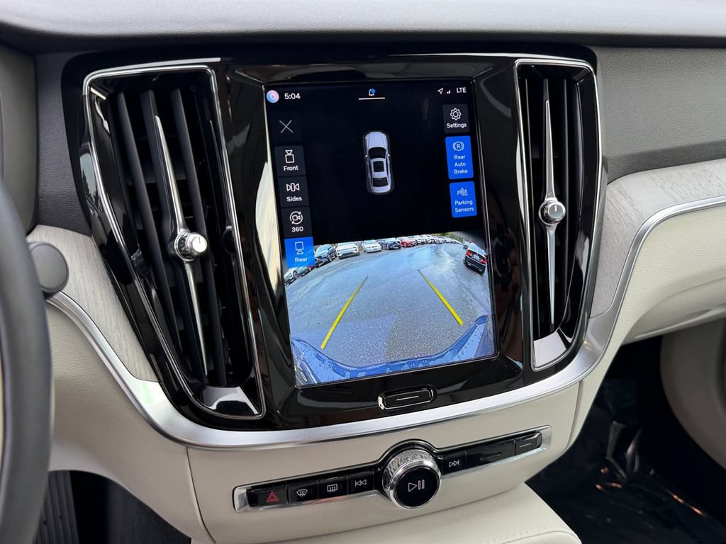 Certified 2023 Volvo S60 T8 Plus AWD/4WD image 22