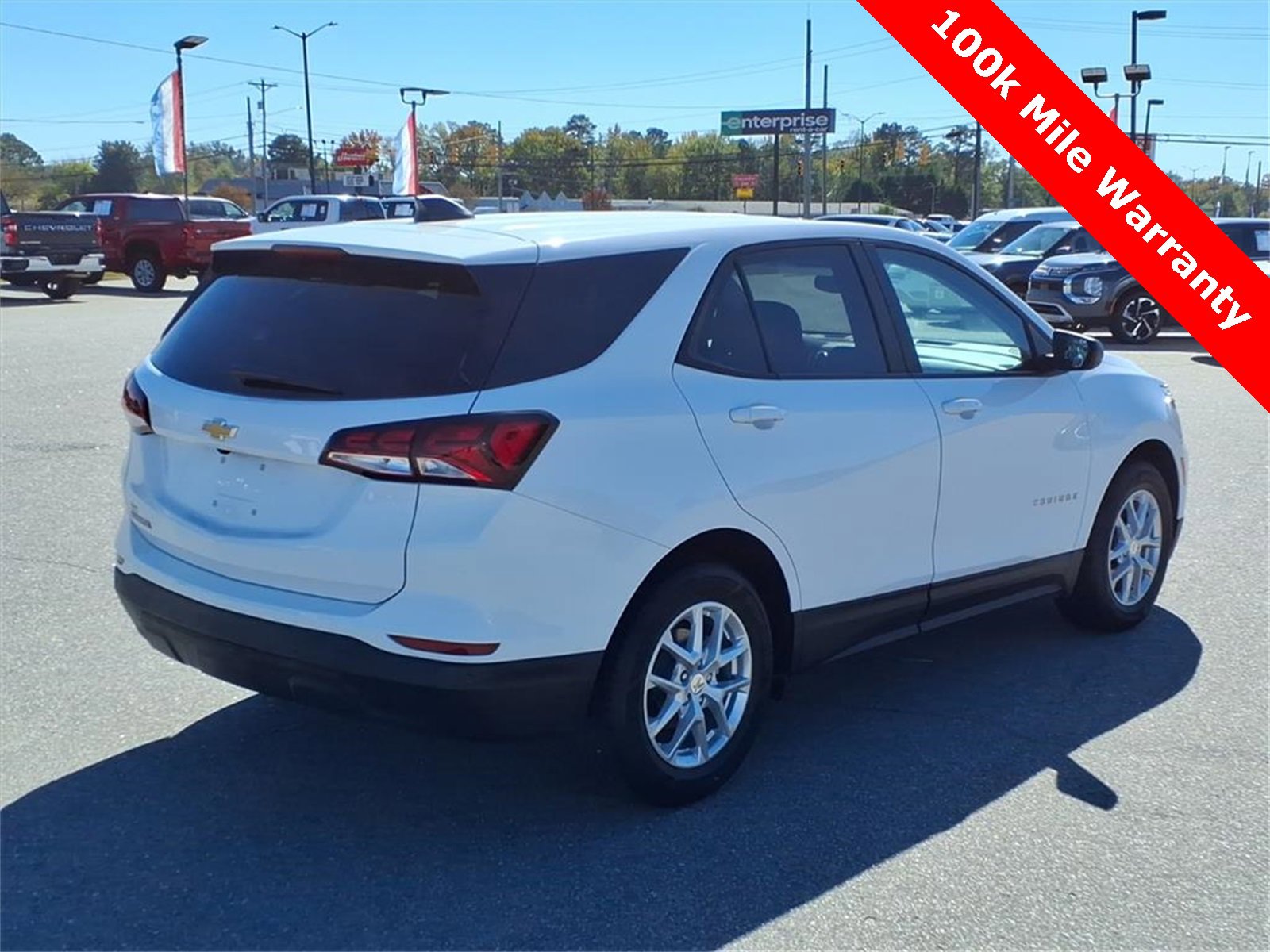 Used 2023 Chevrolet Equinox LS image 5