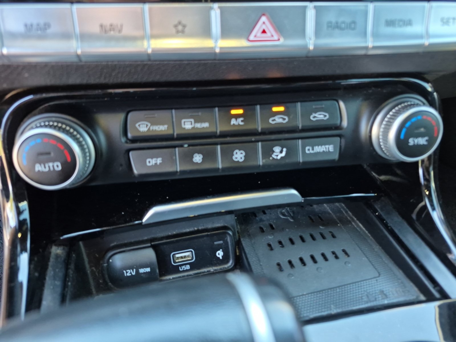 Used 2022 Kia Stinger GT-Line w/ Sun & Sound Package AWD/4WD image 31