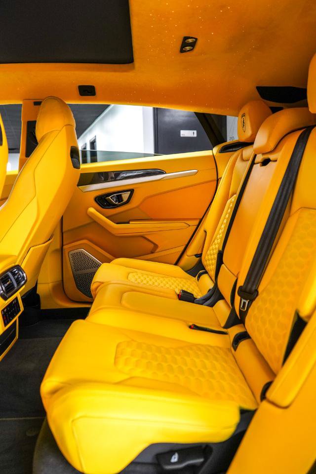 Used 2021 Lamborghini Urus AWD/4WD image 29