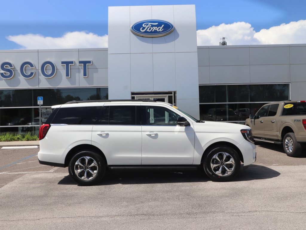New 2027 Ford Expedition Active RWD image 17