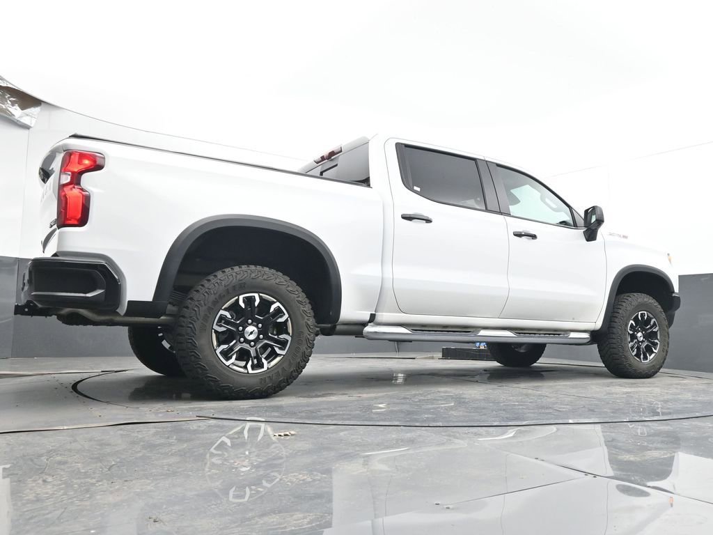 Used 2024 Chevrolet Silverado 1500 ZR2 w/ Technology Package image 30