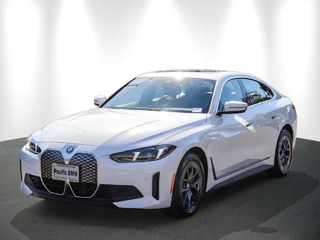 Certified 2025 BMW i4 xDrive40i AWD/4WD image 3