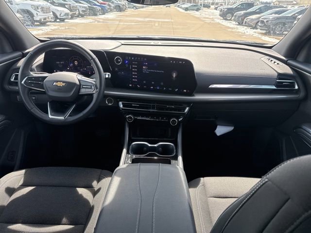 Used 2025 Chevrolet Traverse LT image 21