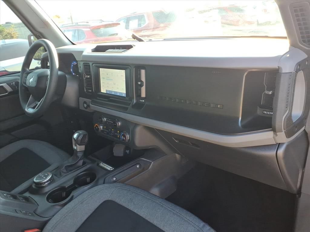Used 2022 Ford Bronco 4-Door AWD/4WD image 16