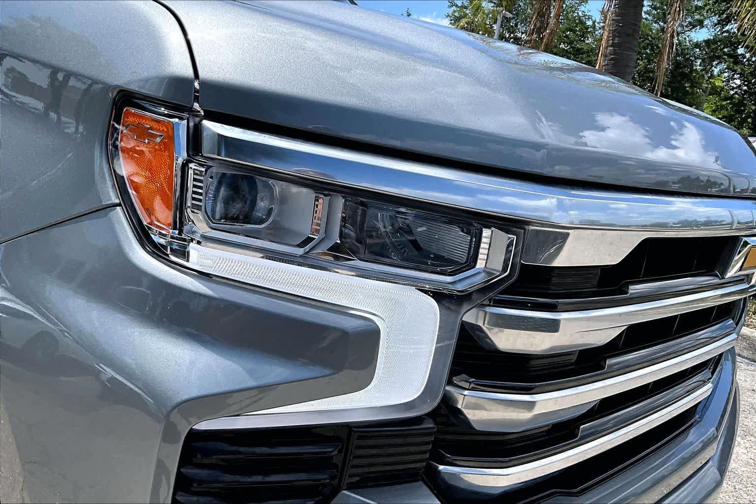 Used 2024 Chevrolet Silverado 1500 High Country w/ Technology Package AWD/4WD image 28