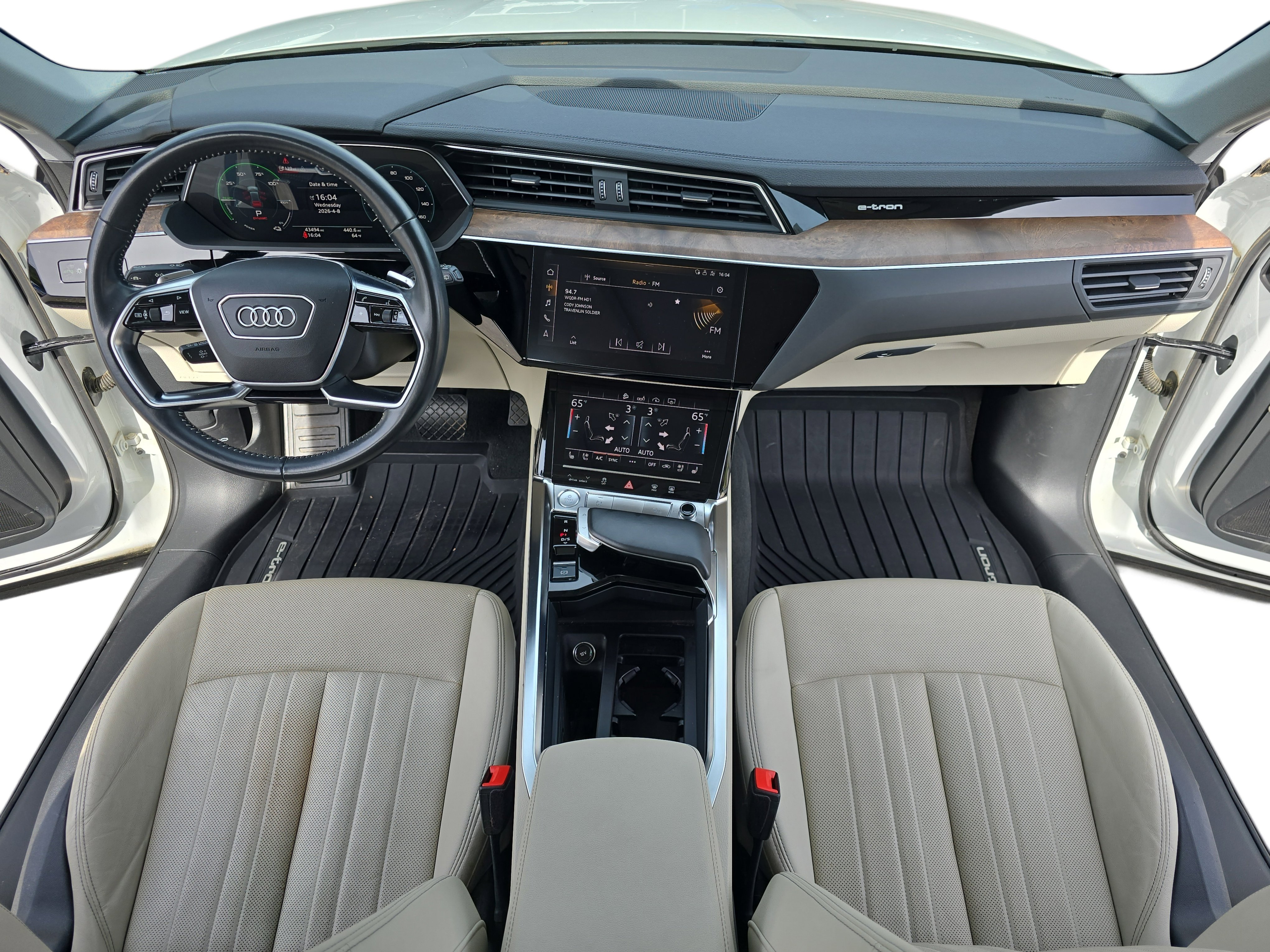 Used 2019 Audi e-tron Premium Plus AWD/4WD image 9