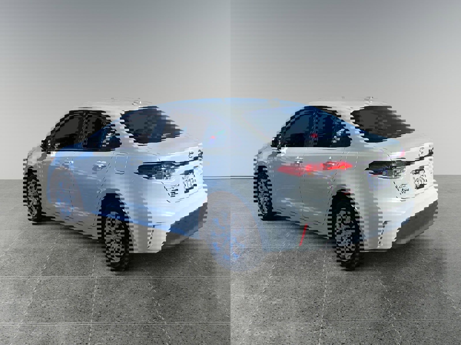 Used 2024 Toyota Corolla LE image 3