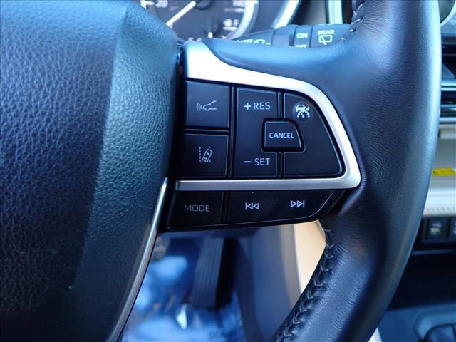 Used 2023 Toyota Highlander XLE image 17