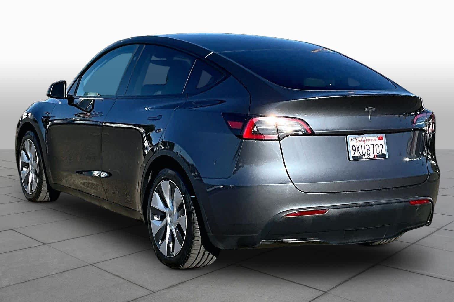 Used 2023 Tesla Model Y Long Range AWD/4WD image 11
