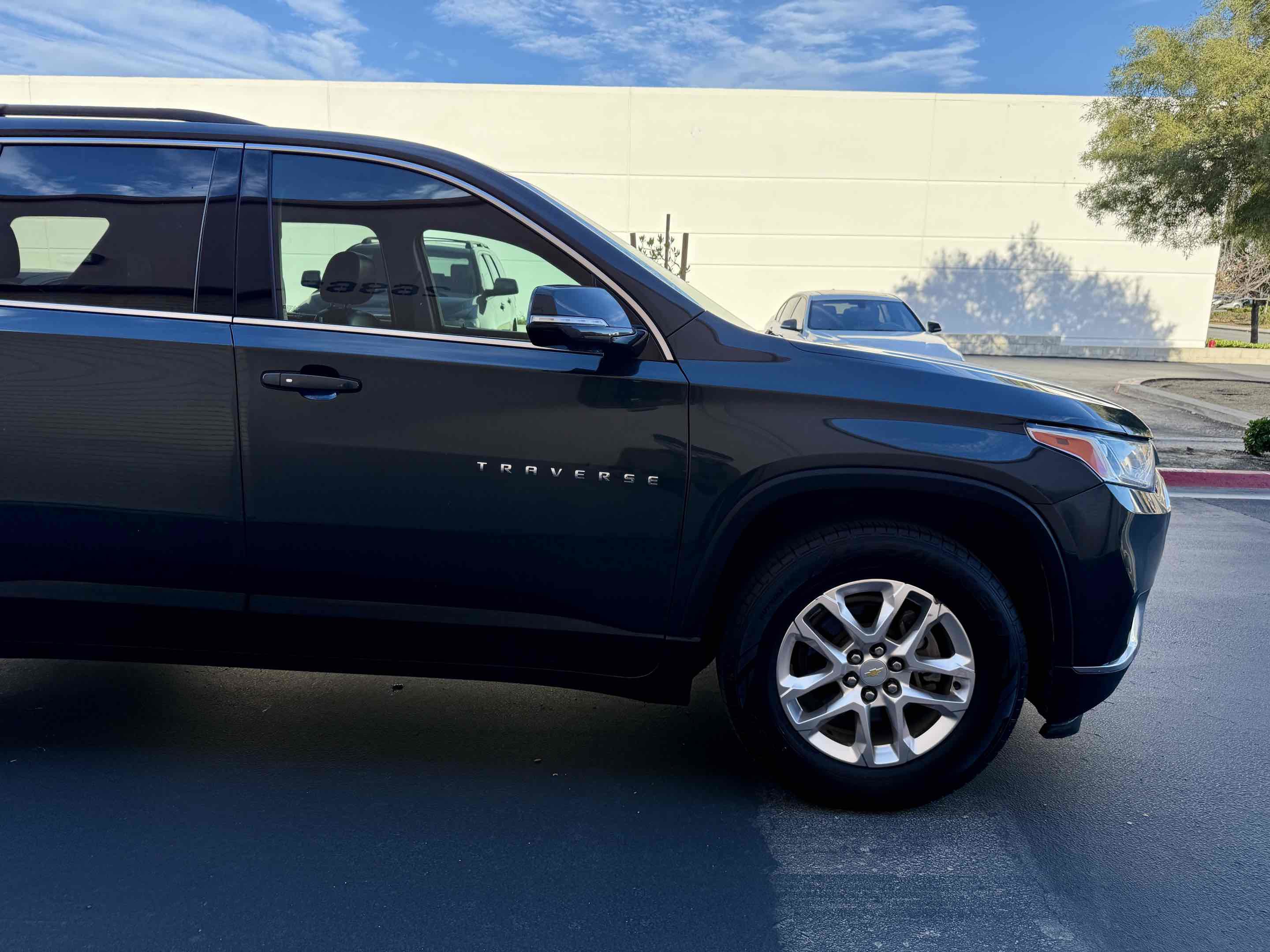 Used 2019 Chevrolet Traverse LT w/ LPO, Floor Liner Package image 7